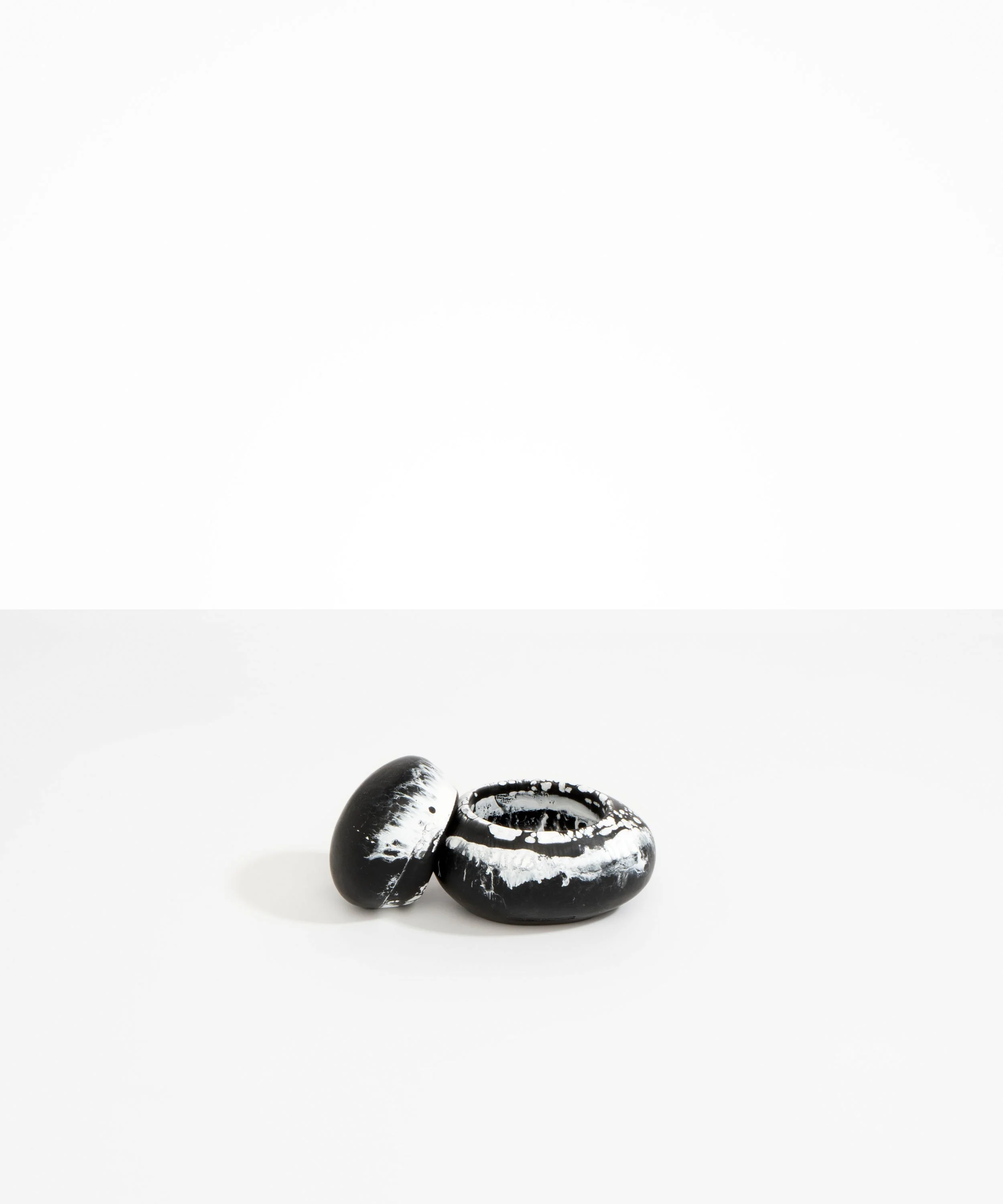 Medium Pebble Jar - Image 38